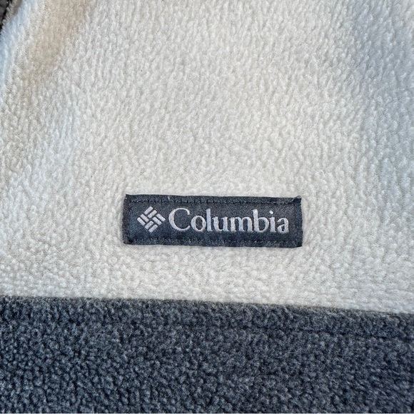 Columbia Women’s Cream and Gray Fleece Pullover - Picture 4 of 8